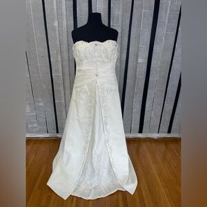 Size 26 bridal wedding white lace satin gown long train